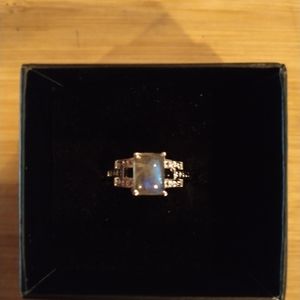 NWOT Natural Labradorite Ring